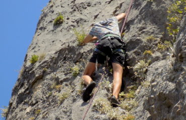 Comb-climbing-hiking (2)